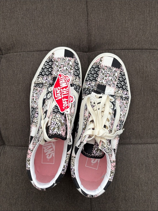 Vans Shoes - Vans Women's Floral Patchwork Old Skool Sneakers - Black/Pink/Cream
